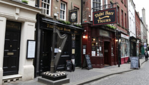 Why Is Temple Bar Famous? History, Pubs & Tourist Trap Truth